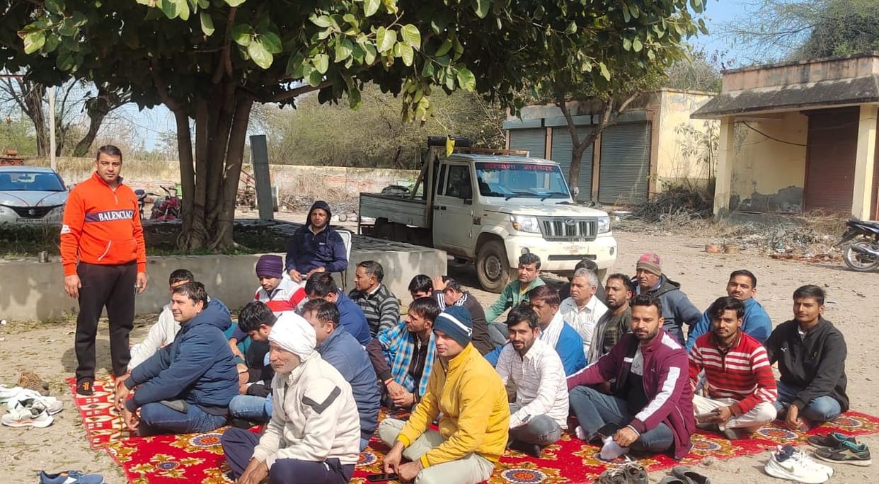 Work load increased due to transfer of eight ALMs, workers closed the gate and staged a strike.