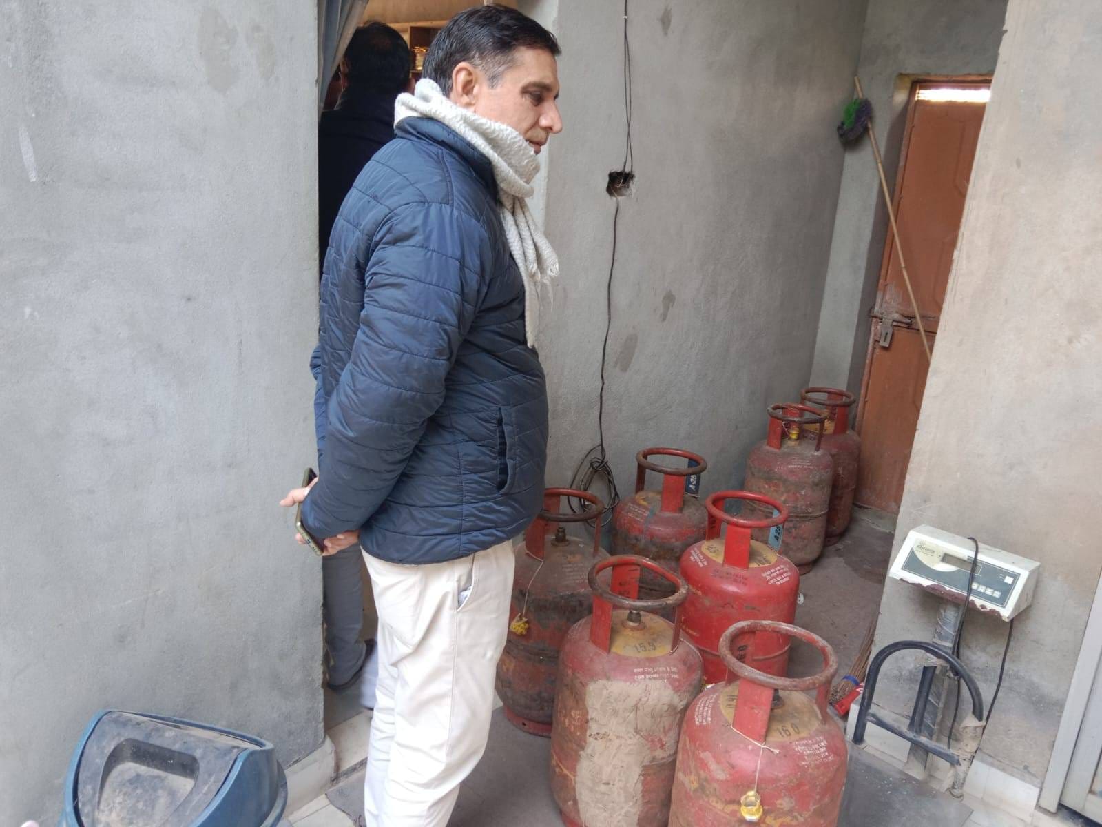 Team raided three shops, recovered 26 illegal gas cylinders