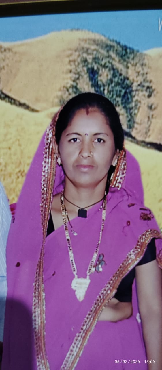 BJP Mandal President's wife dies after falling into ditch