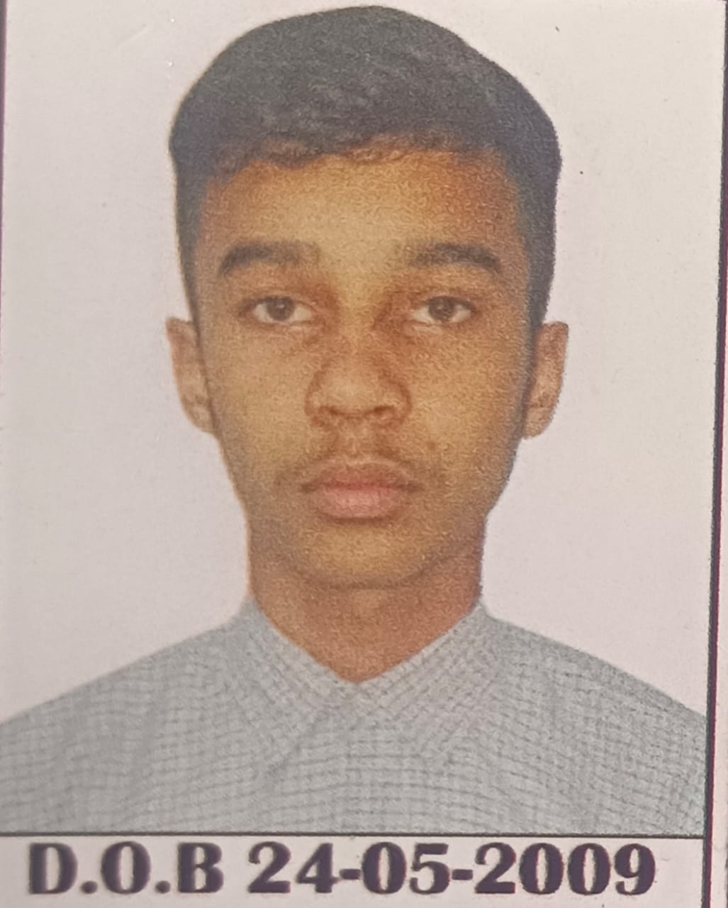 A student learning to ride a scooter in Kachhwa died after falling on the road.