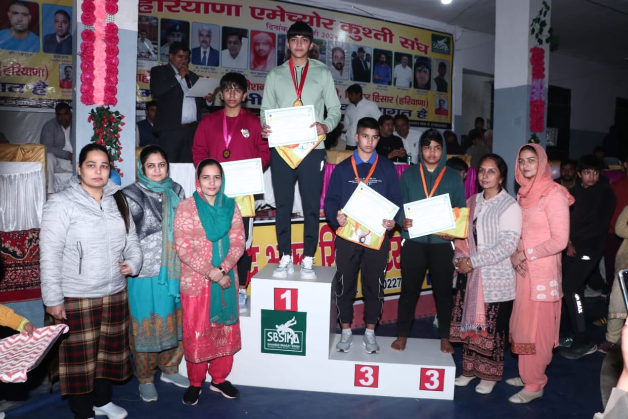 Masoom first in 33 kg weight category competition