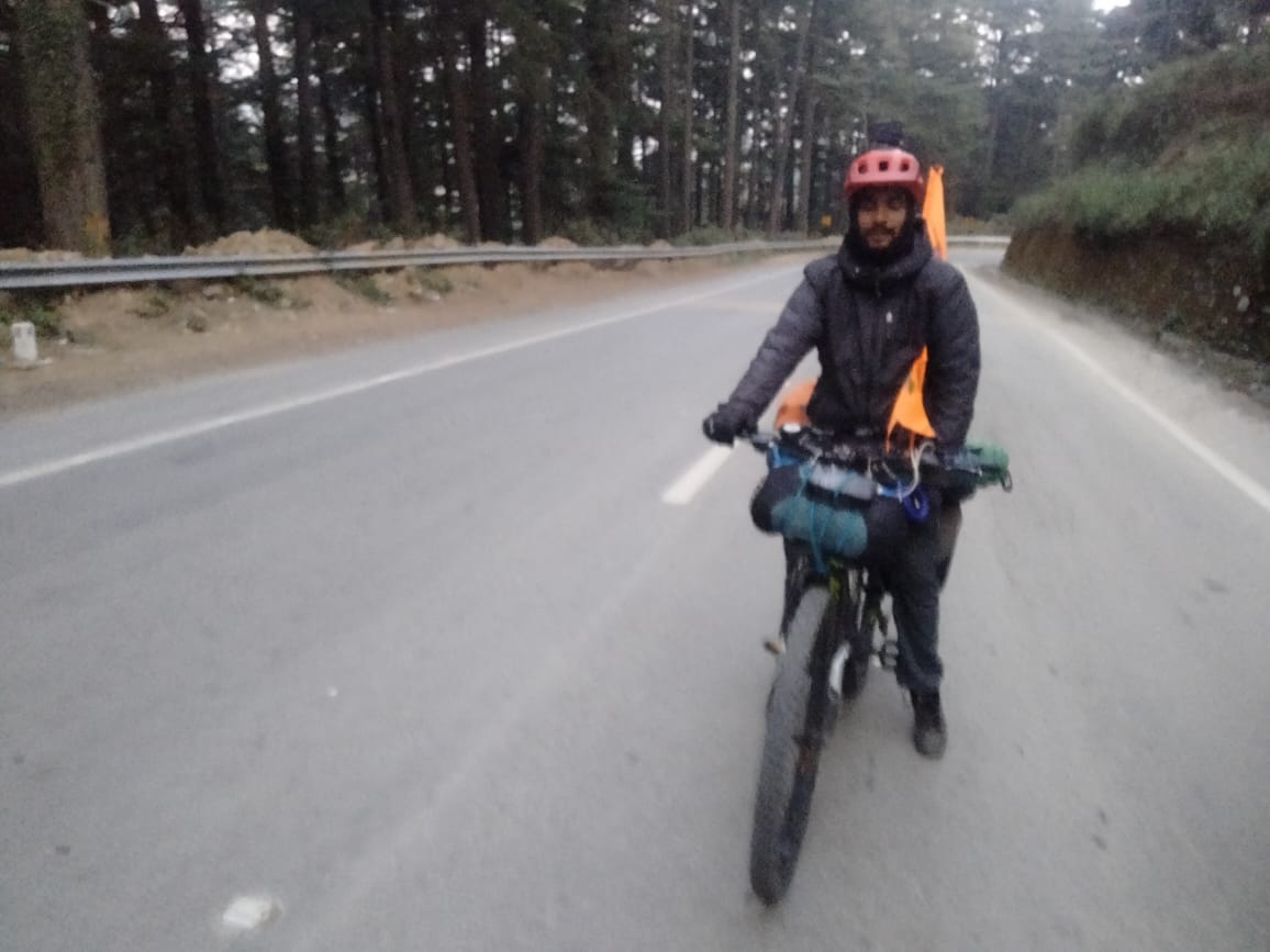23 year old Dinesh returned after visiting Ayodhya on bicycle