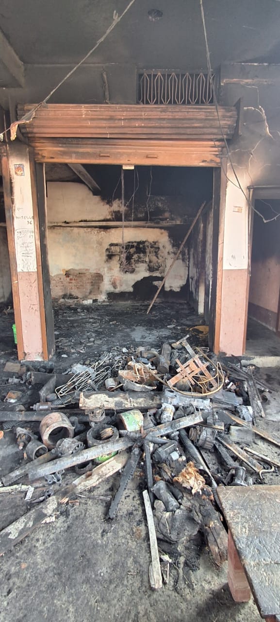 Fire breaks out in motor parts shop, goods including bike burnt