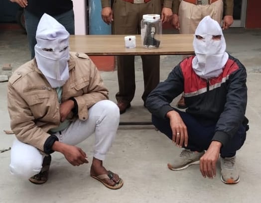 Two accused of looting from commission agent arrested in Aligarh