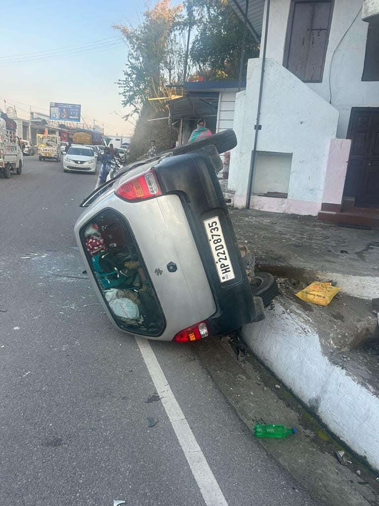 Youth dies in bike-car collision in Ladraur