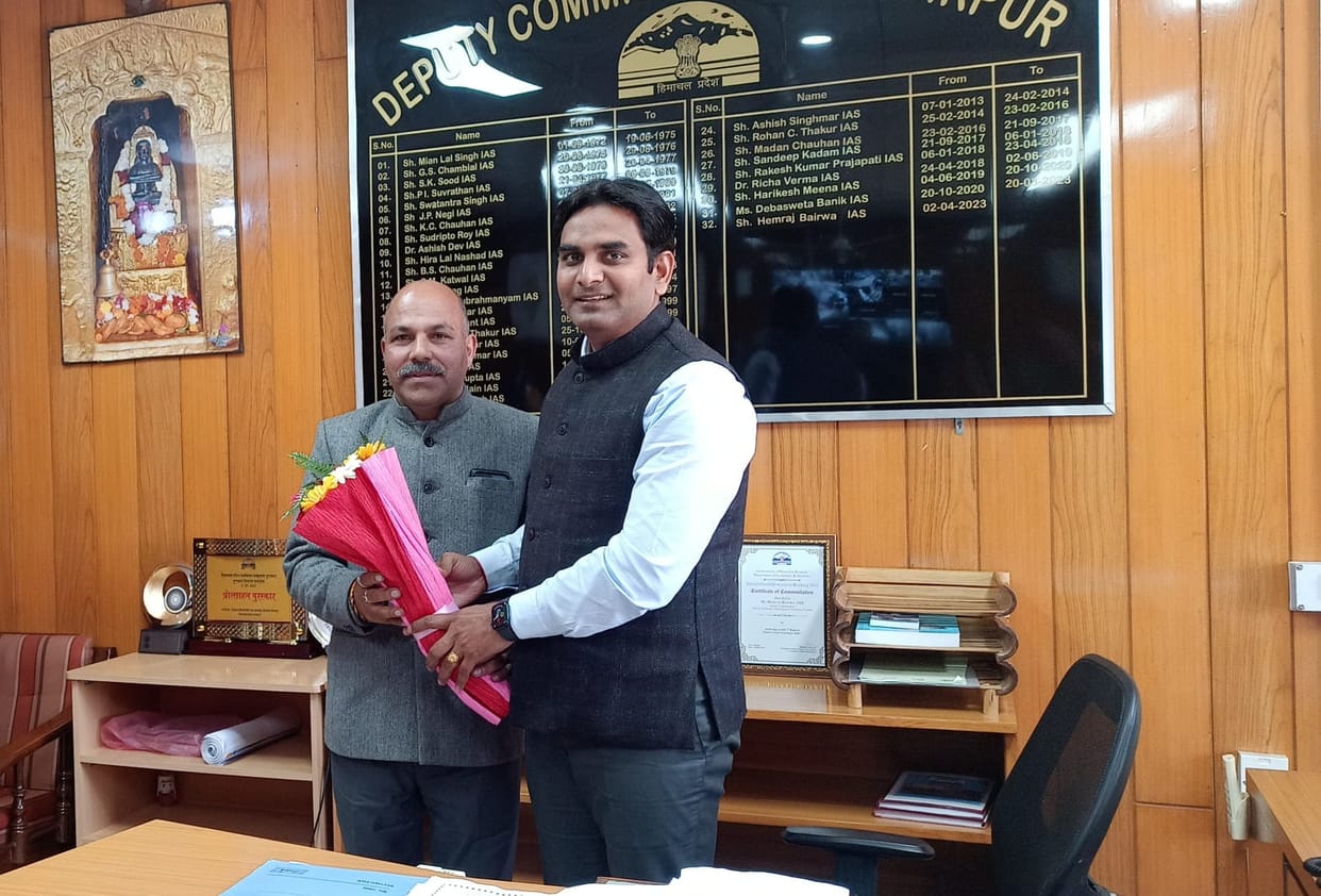 Faces changed, nameplate of APMC Hamirpur Chairman will not change