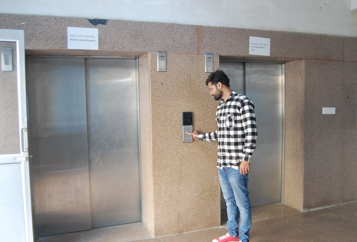 lift closed in medical college