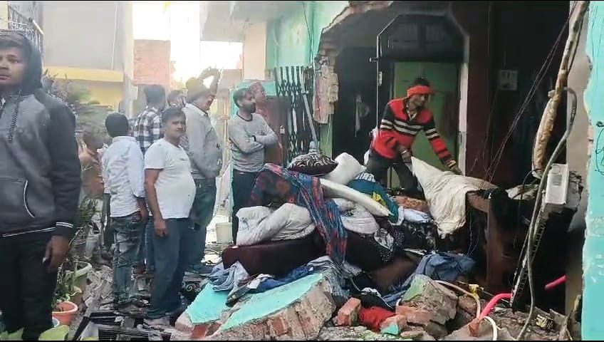 House of former MLA's elder brother caught fire with explosion, wall collapsed