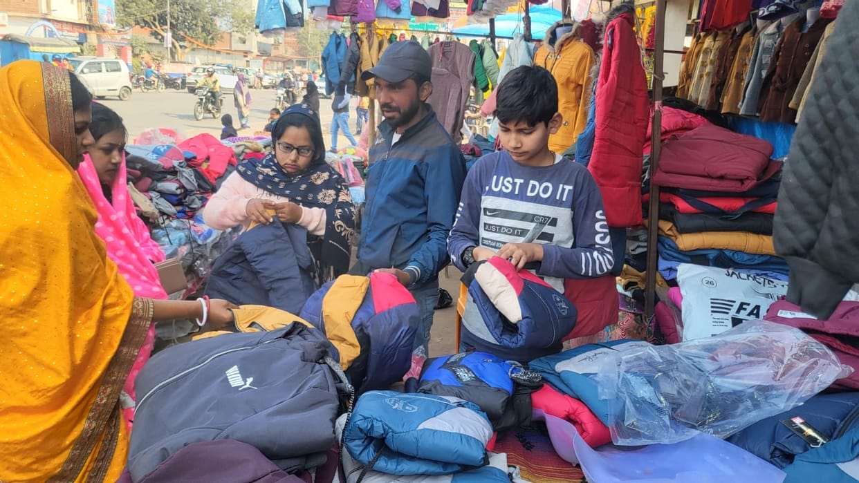 Business worth four crores done in winter, market getting ready for summer