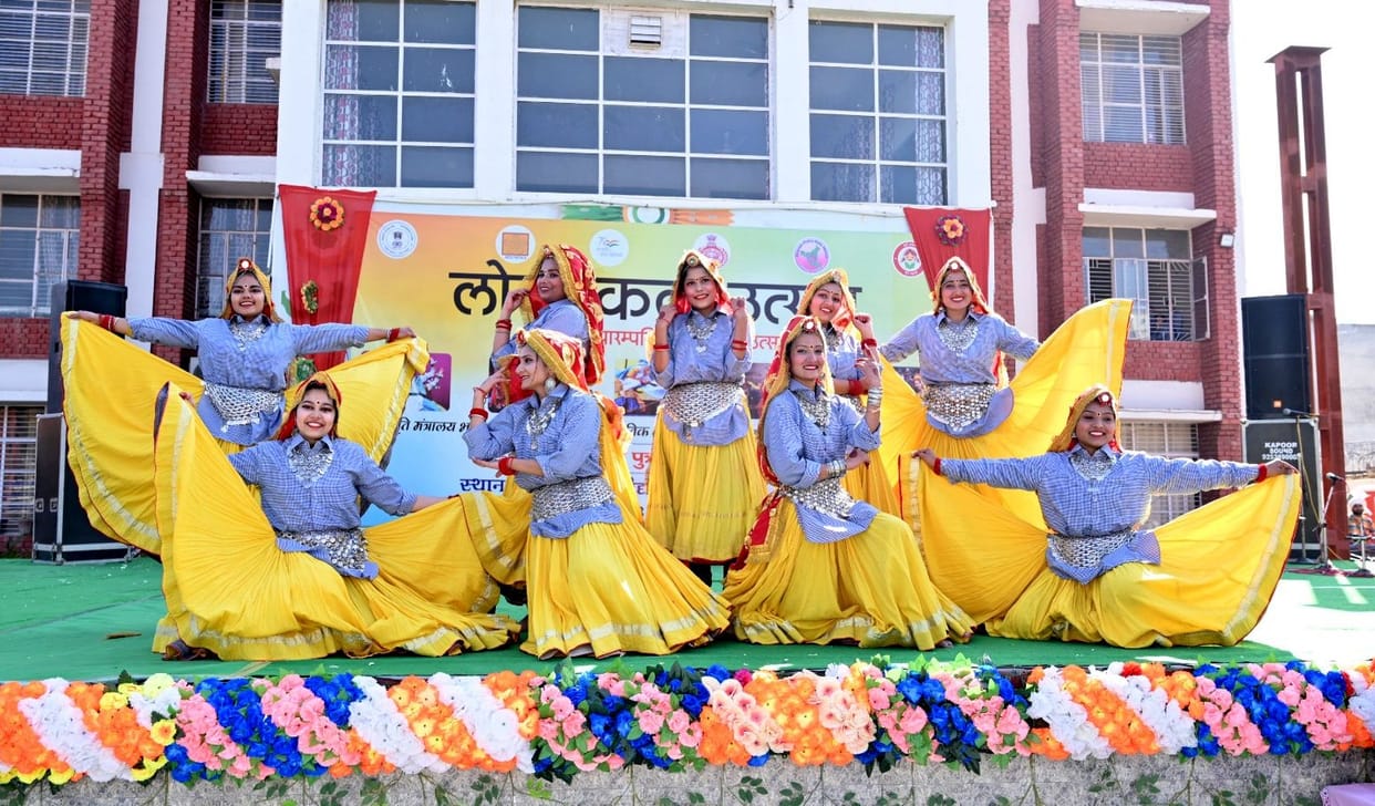 Prakash Malik received Kala Guru Award in Folk Art Festival