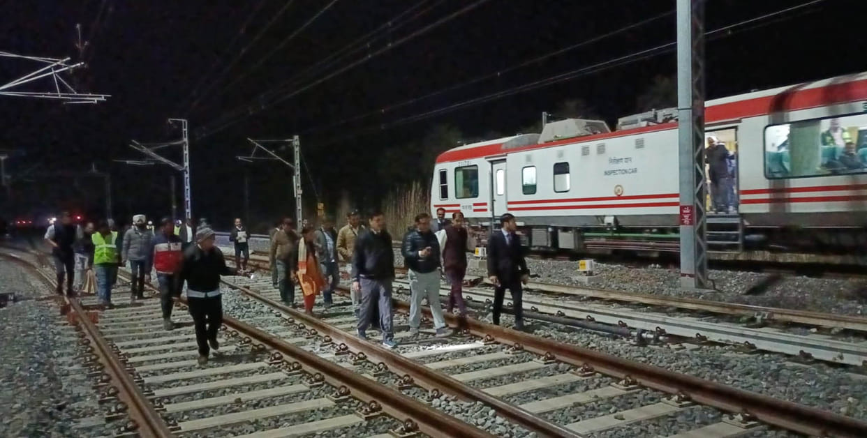SAG team reached New Khatauli station at 8.45 pm to investigate