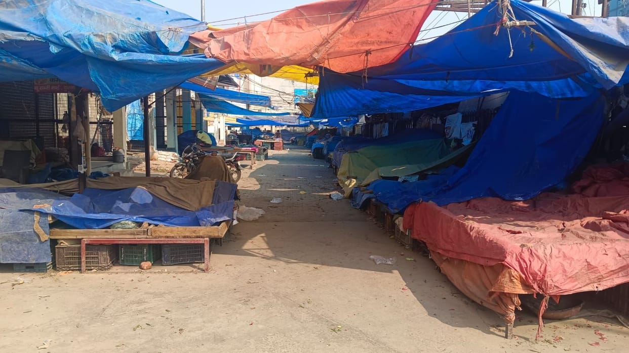 More than Rs 50 lakh business affected in vegetable markets