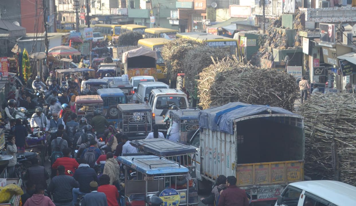 City jammed due to slow crushing