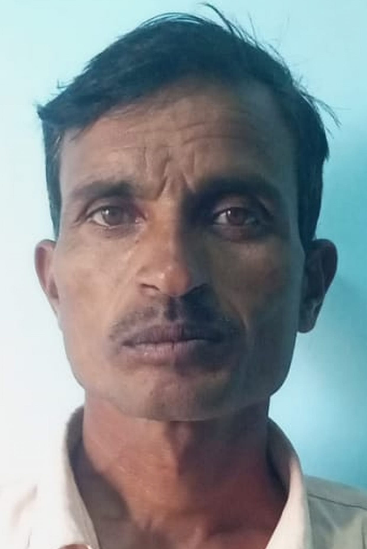Farmer's dead body found hanging, family members say murder
