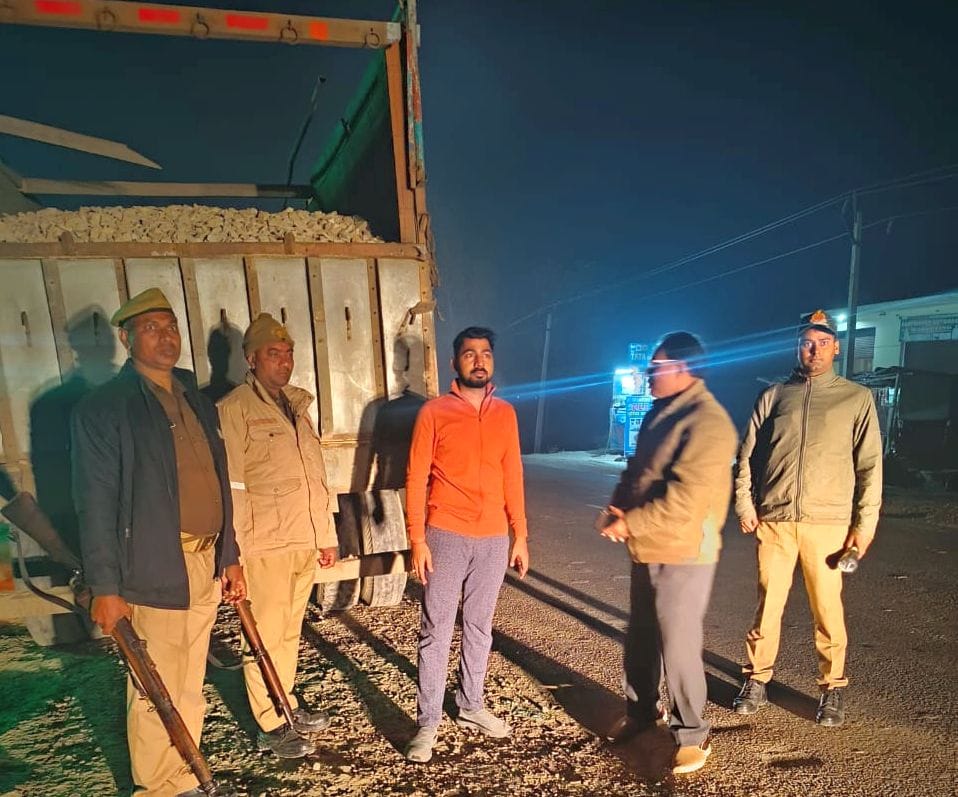 SDM caught 10 vehicles overloaded with sand, seized