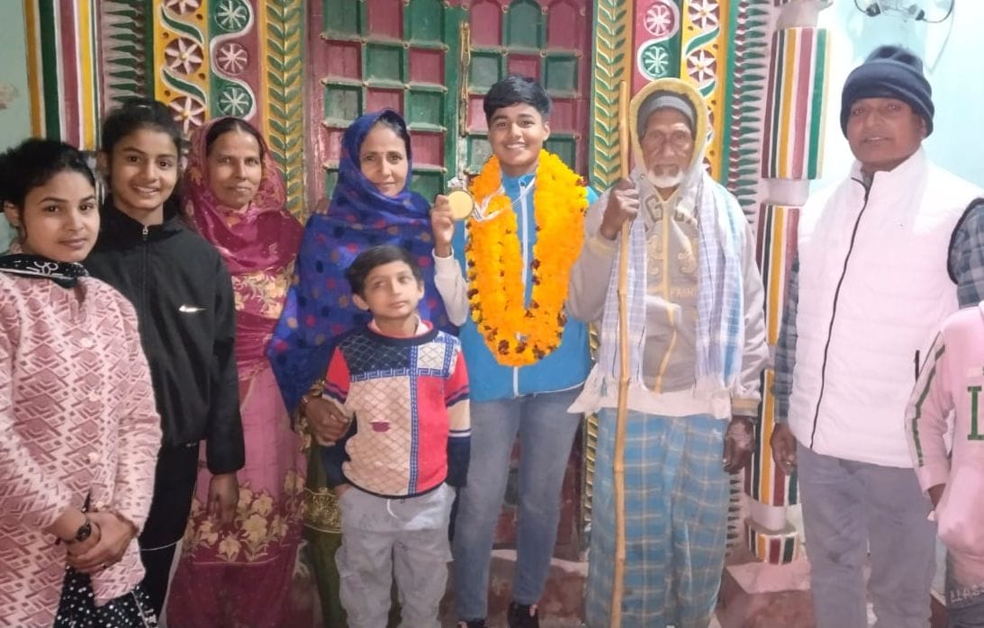 hina made indina football team champian