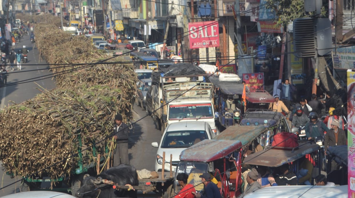 Jam in the city due to closure of crushing mill