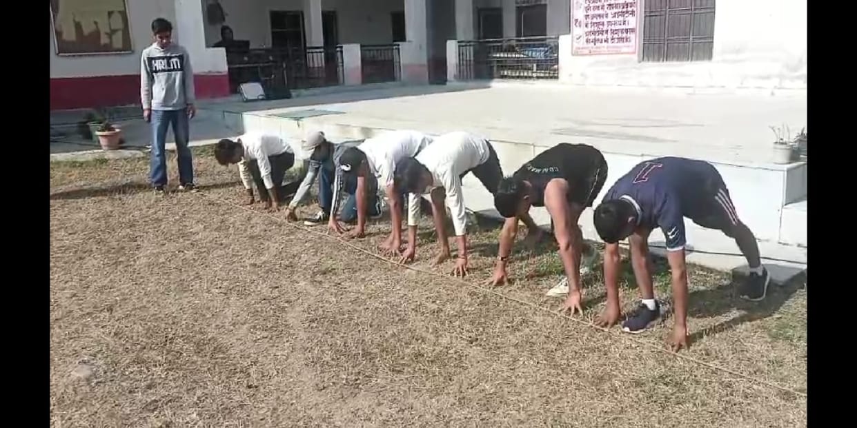 Vanshika and Vishal won in 100 meter race