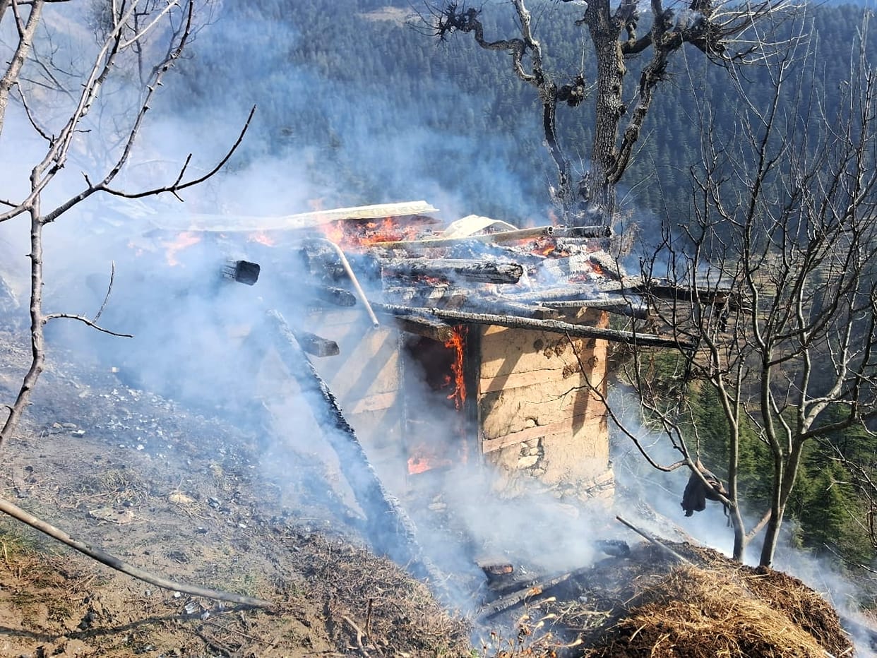 Two and a half storey house burnt to ashes in Mandech Seri of Tandi