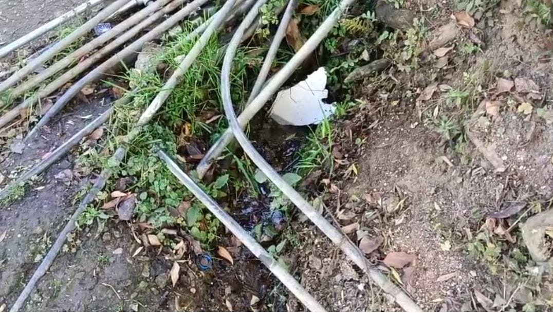 Leakage of drinking water line increases people's problems