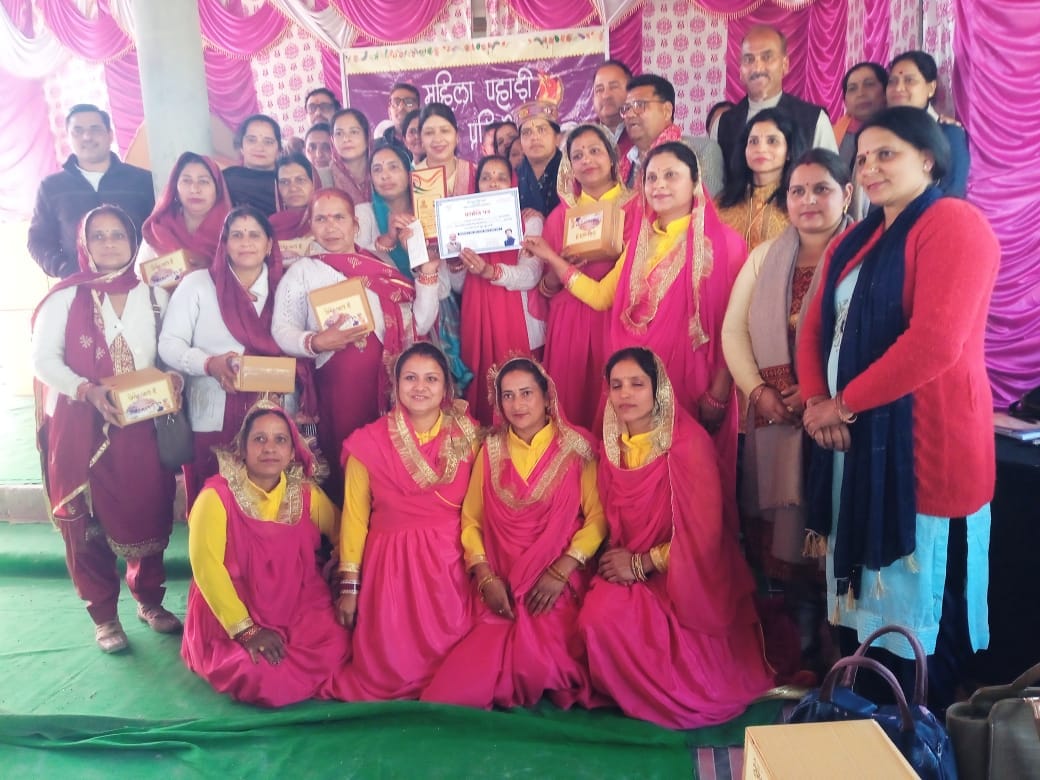 Mahila Mandal Batlau's team winner in Pahari song music competition