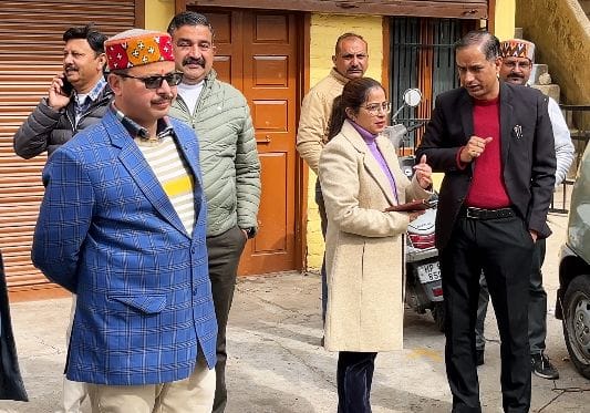 Asked for two days' time, said - will remove encroachment myself