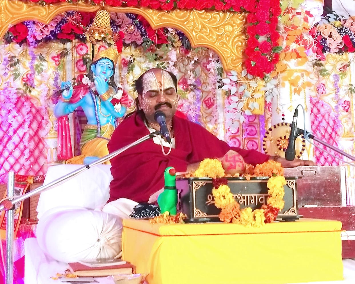 The best friend is the one who supports in sorrow: Pandit Mukesh