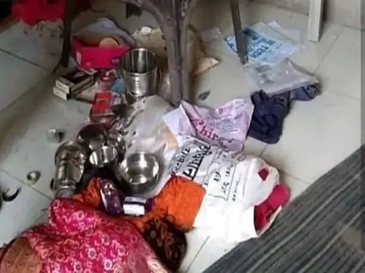 Jewelery and items stolen from house, case registered