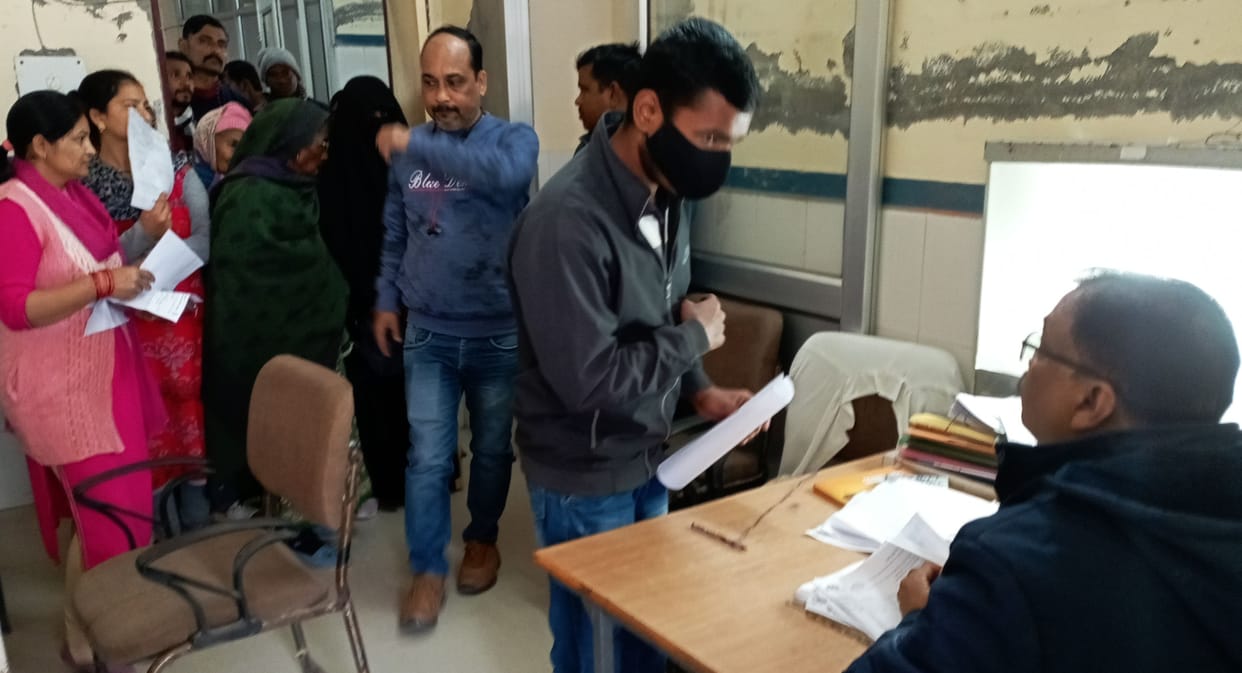 Digital X-ray test started in Khatima Sub District Hospital