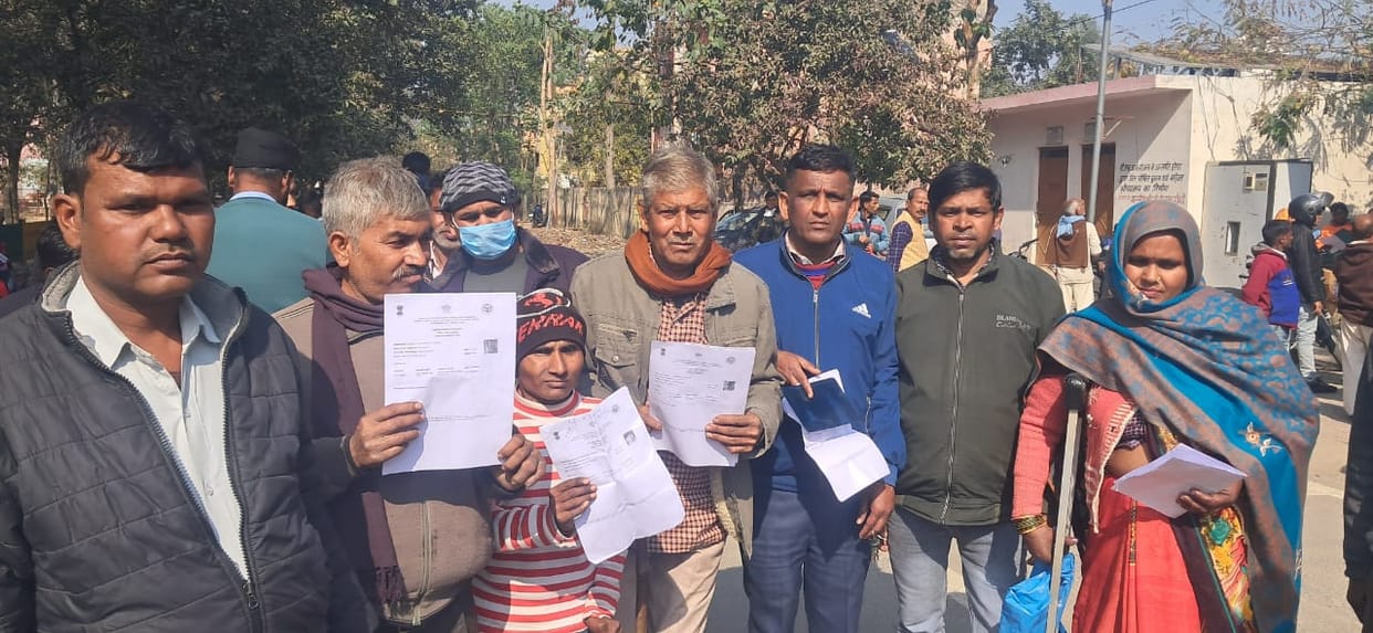 Orthopedic specialist has not been sitting for five months, disabled people are wandering