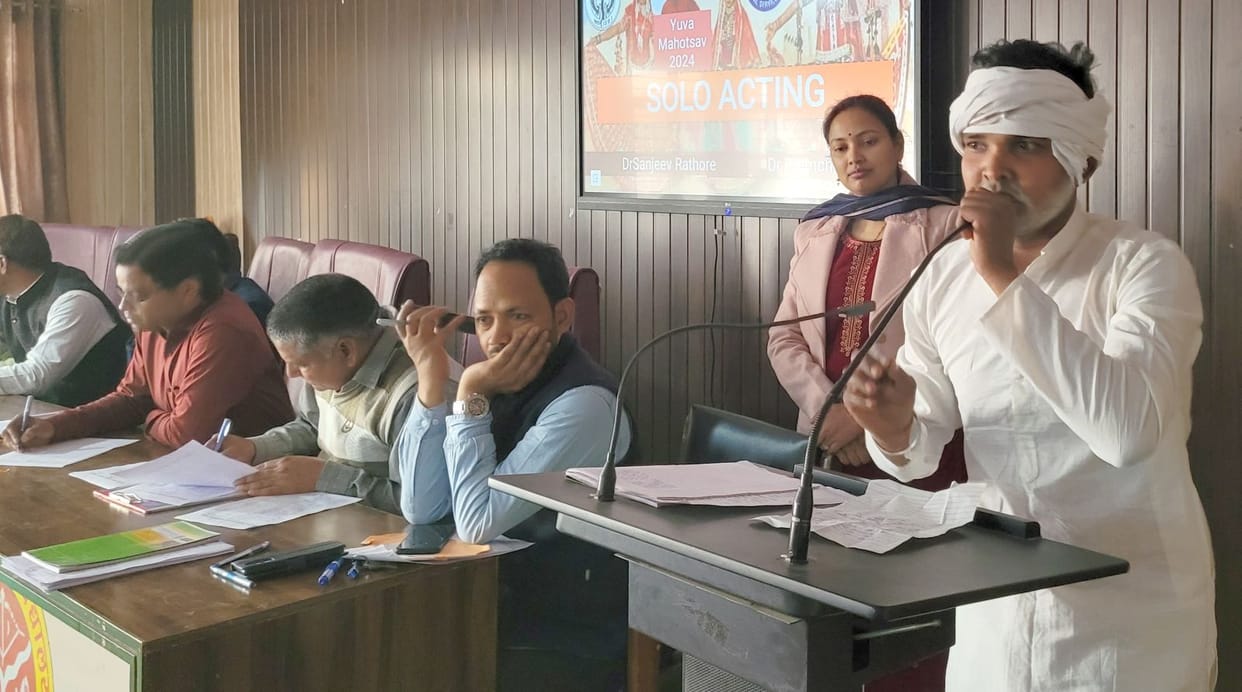 Sneha in speech competition, Shiv Kumar and Amrin stood first in poster.
