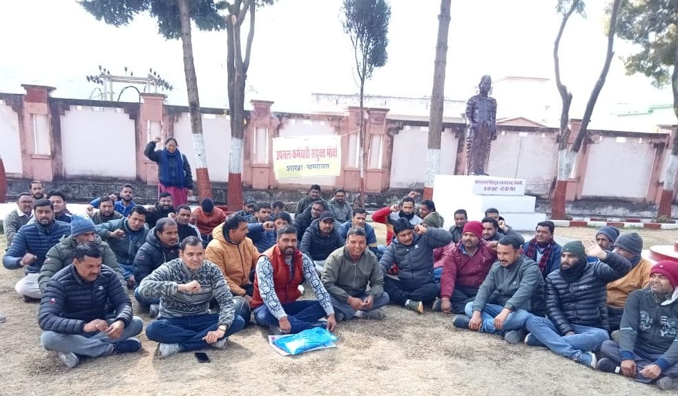 Work boycott of sewerage workers continues at Collectorate premises