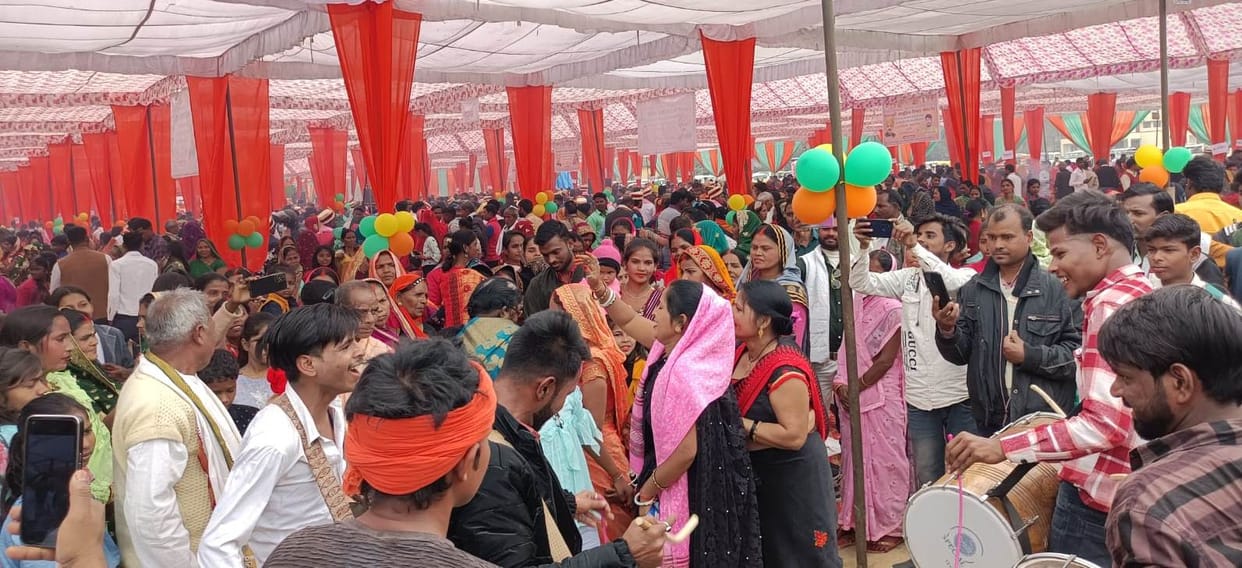 298 couples tied the knot, gifts were also given
