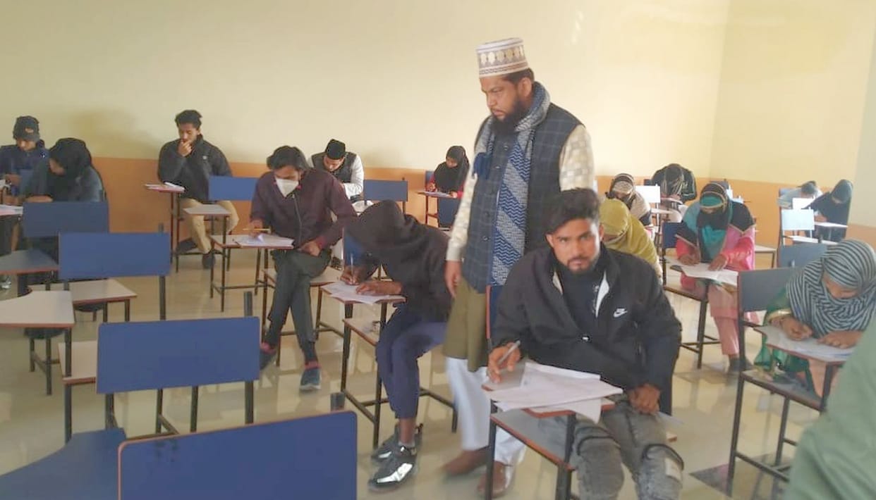 1401 candidates appeared for Madrasa Board, 354 remained absent.