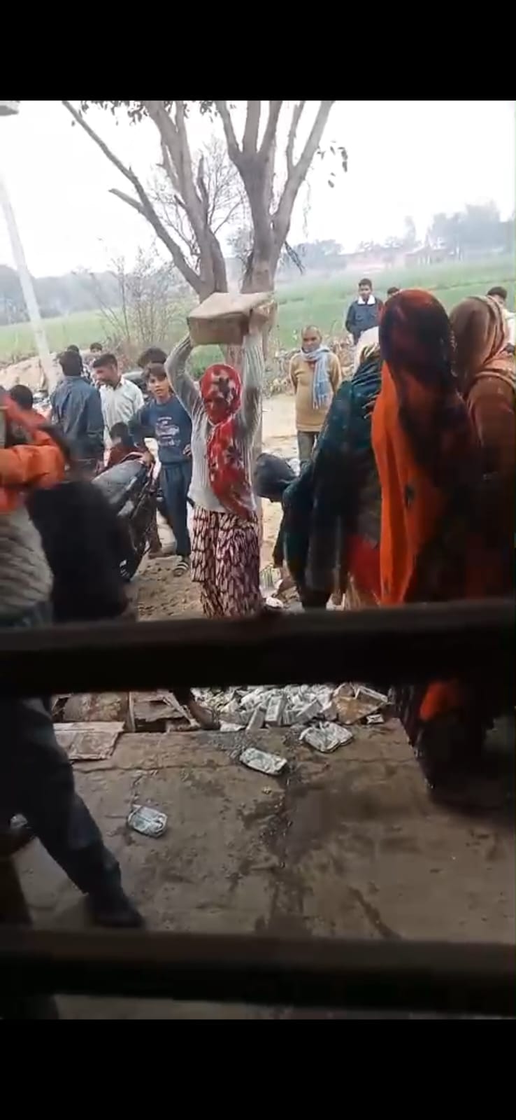 Women created ruckus at shops,