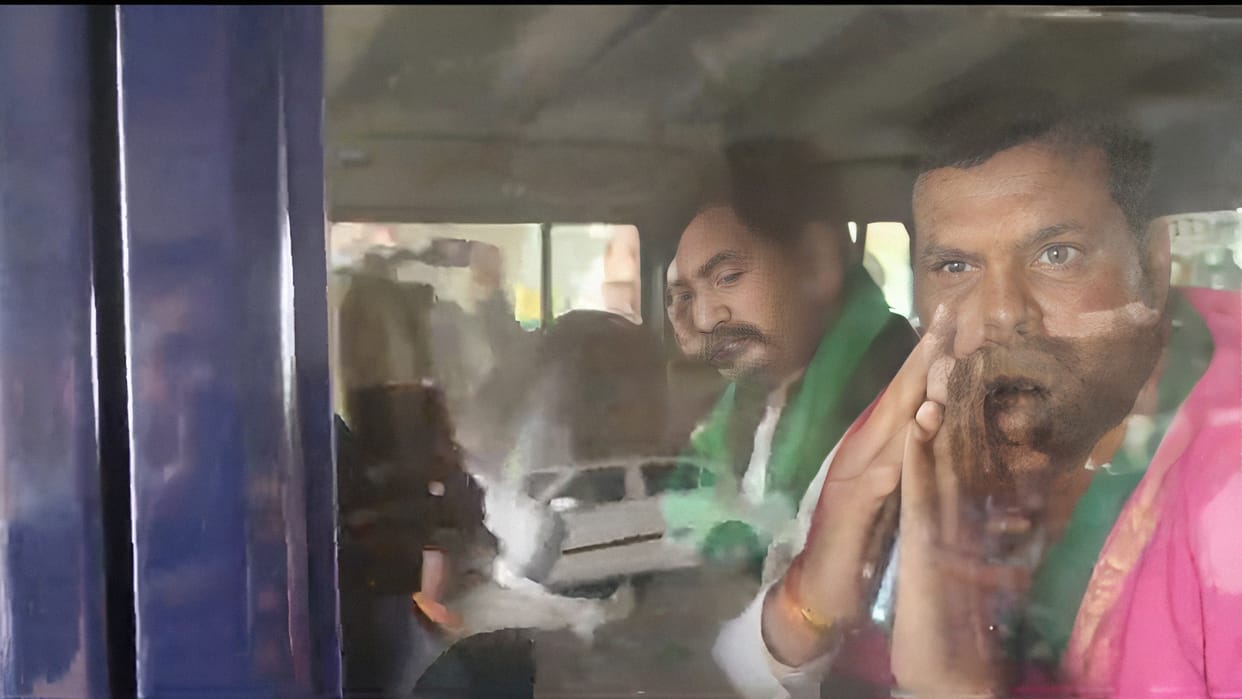 Farmers going to join the movement stopped on the expressway, ruckus