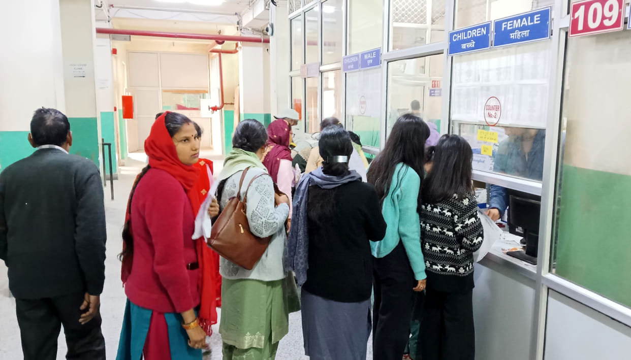 Patients being discharged after 4 o'clock, not getting free medicines