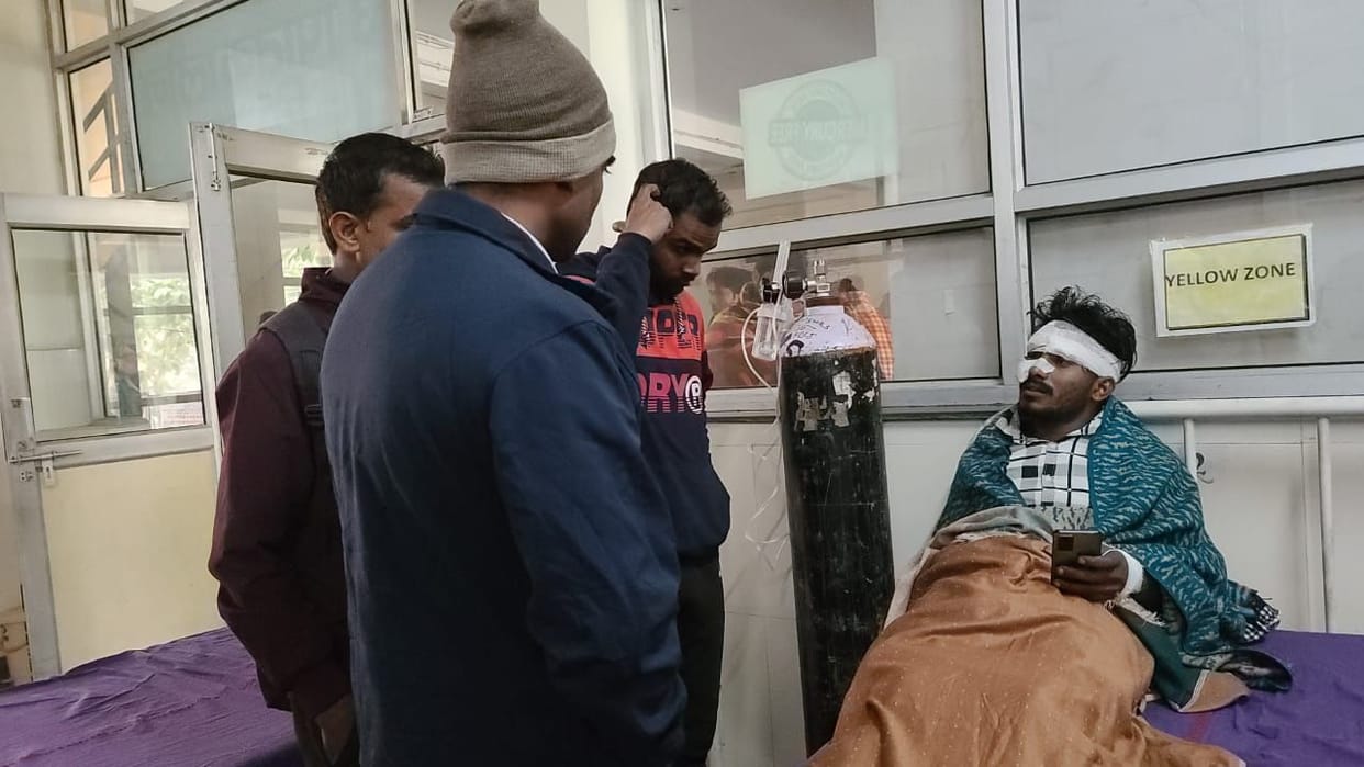 A young man who went to collect the loan installment was stopped by a bike and then beaten up.