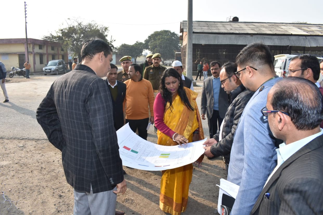 Divisional Commissioner inspected the offices