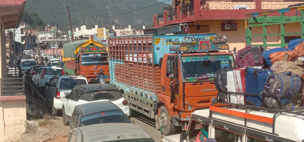 Traffic Snarls at Someshwar Market