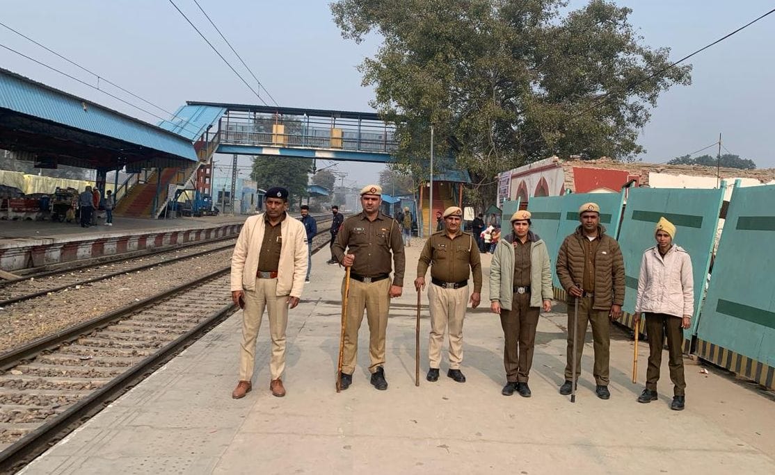 Railway track remained disrupted for three hours due to farmers' protest