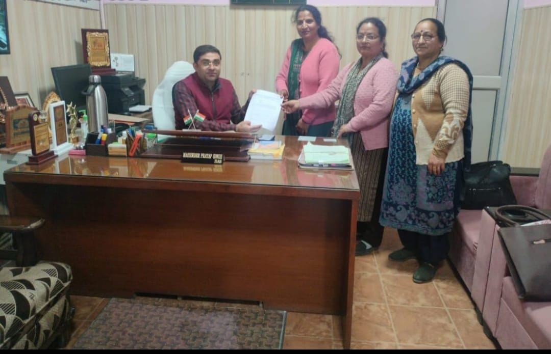 To teach pre-primary classes

Make appointments for Anganwadi workers