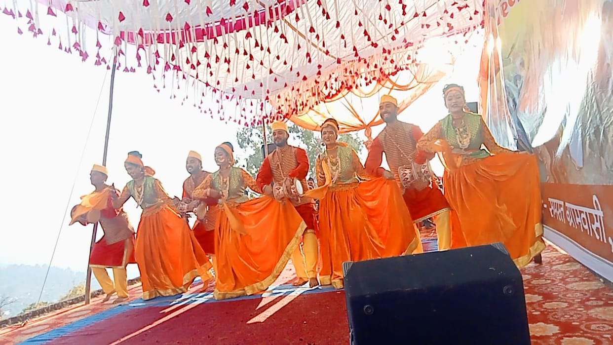 Colors of culture scattered in Basanti Kautik
