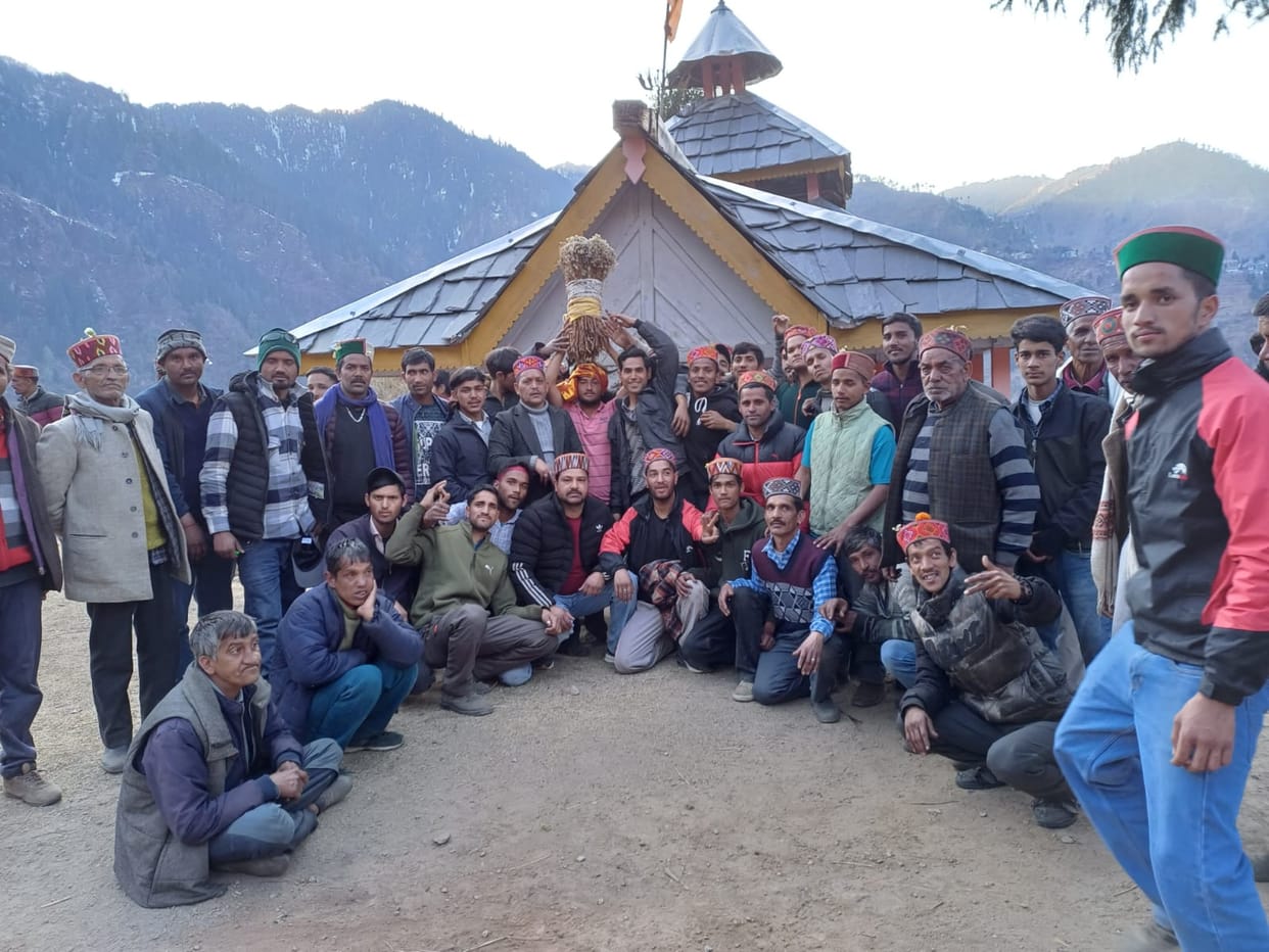 People roamed from village to village wearing masks in Fagli