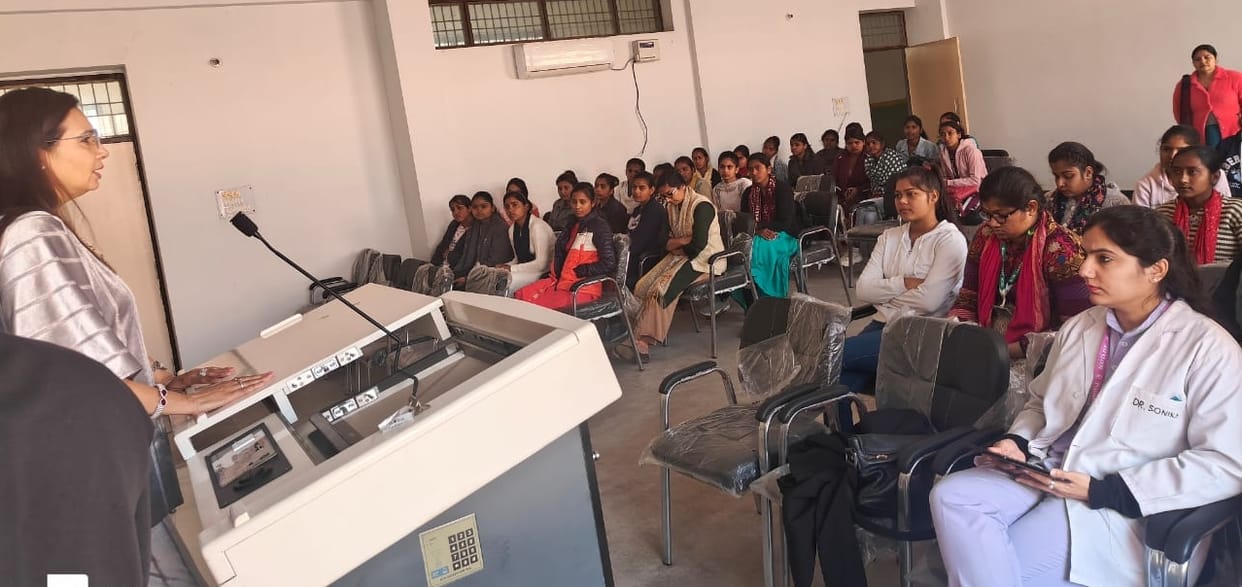 Information related to food given to girl students in Jasaur Khedi College