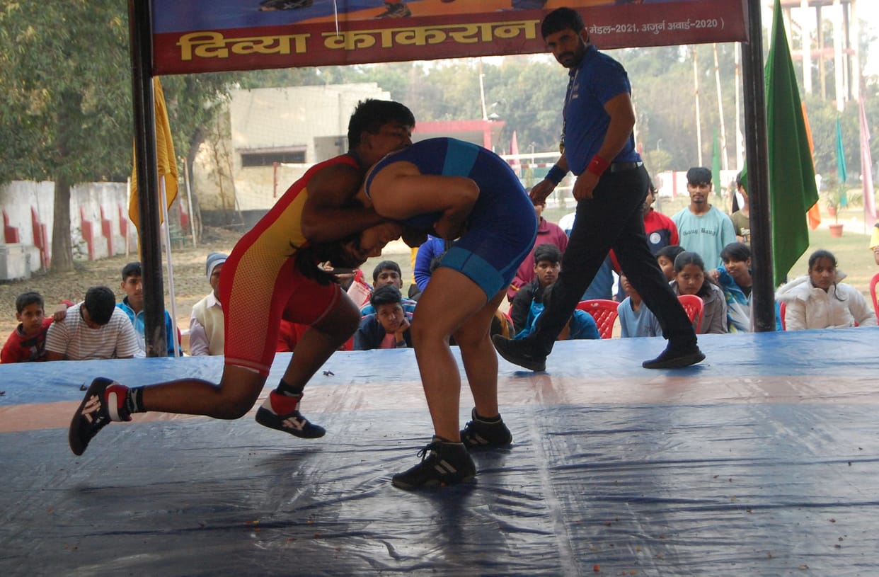 Teams of Varanasi and Kanpur division remained on top.