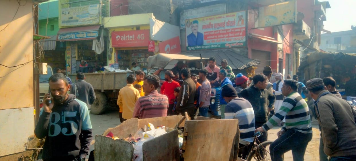 Municipal worker and youth fight over dispute over removal of bike