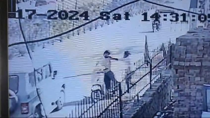 Businessman attacked with needle in old auto market