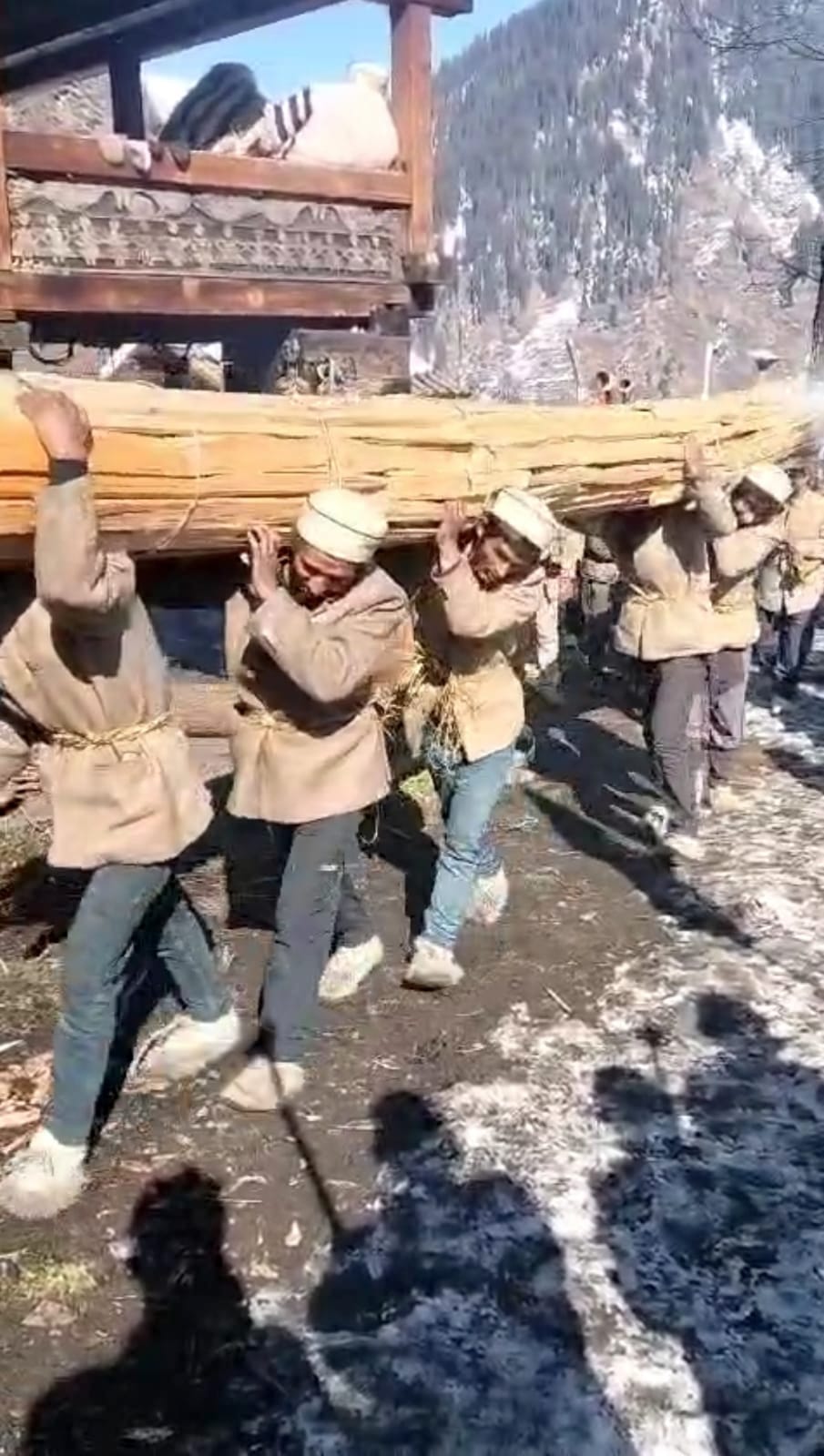 Musical instruments echo on Fagli in Malana