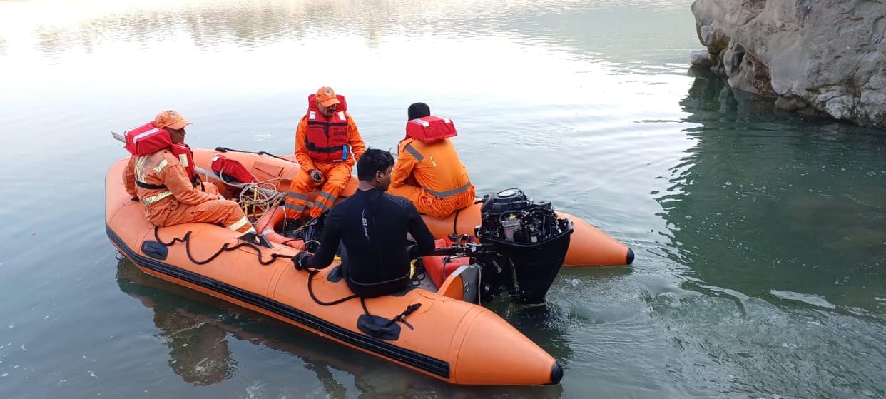 No trace could be found of the young man who drowned in Beas.